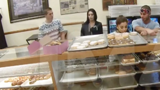 Ariana Grande Says “I Hate Americans. I Hate America.” After Appearing to Lick On-Display Doughnuts